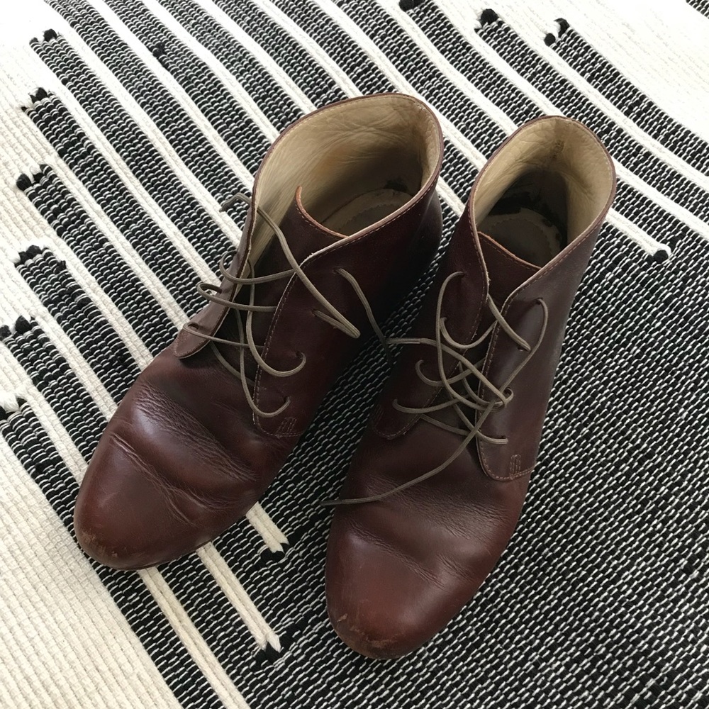 Nisolo Chukka Boots